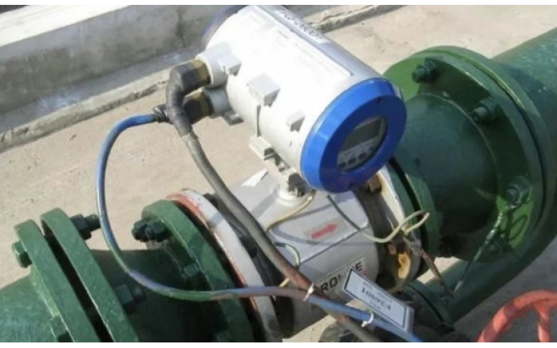 化工企业里仪表外壳接地争议：不同标准下的安全考量与实践指南